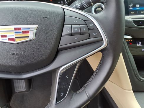 Used 2018 Cadillac XT5 Luxury w/ Driver Awareness Package image 26