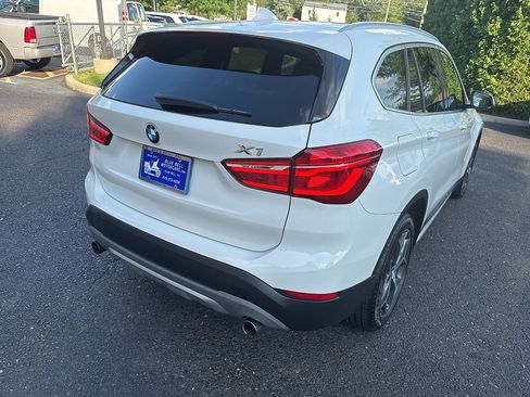 Used 2017 BMW X1 xDrive28i AWD/4WD image 5