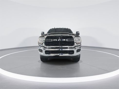 Used 2024 RAM 3500 Tradesman w/ Chrome Appearance Group image 3