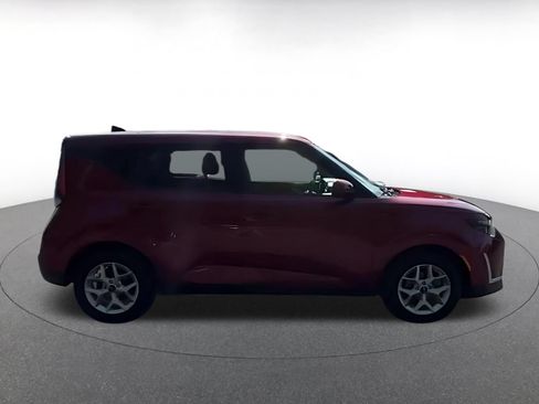 Used 2025 Kia Soul LX w/ LX Technology Package FWD image 15