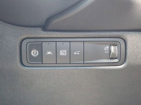 New 2026 Chevrolet Equinox EV LT w/ Convenience Package II FWD image 15