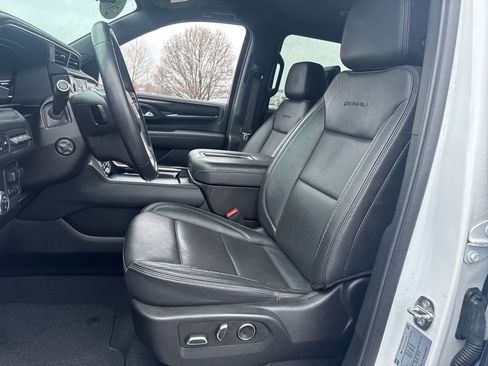 Used 2024 GMC Yukon XL Denali w/ Advanced Technology Package image 21