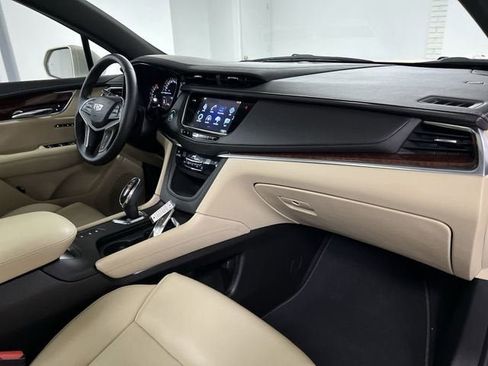 Certified 2017 Cadillac XT5 Luxury AWD/4WD image 30