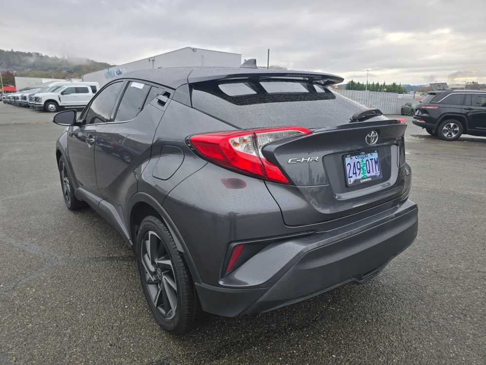 Used 2021 Toyota C-HR XLE FWD image 9