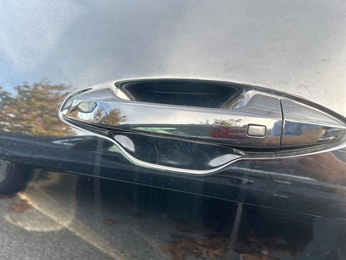 Used 2023 Kia Sportage EX image 30