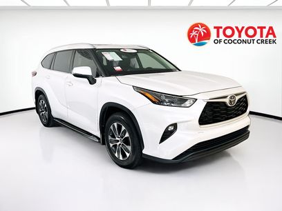 Used 2024 Toyota Highlander XLE