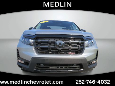 Used 2025 Honda Ridgeline Sport image 4
