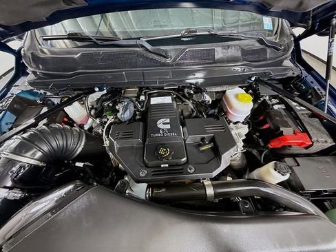 Used 2024 RAM 2500 Laramie w/ Night Edition image 30