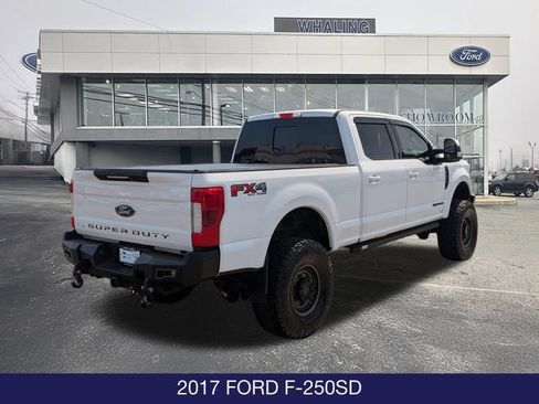 Used 2017 Ford F250 Lariat w/ Lariat Ultimate Package AWD/4WD image 8