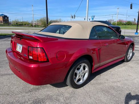 Used 2000 Ford Mustang Convertible image 3