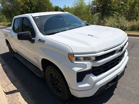 Used 2025 Chevrolet Silverado 1500 RST w/ Z71 Off-Road Package AWD/4WD image 7
