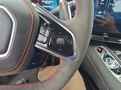Used 2024 Chevrolet Corvette Stingray Premium Conv w/ Stealth Interior Trim Package RWD image 18