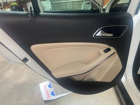 Used 2019 Mercedes-Benz GLA 250 4MATIC image 24