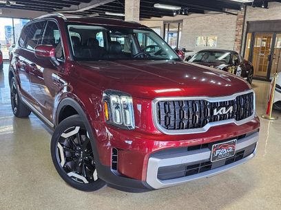 Used 2023 Kia Telluride EX w/ EX Captain's Chair Package