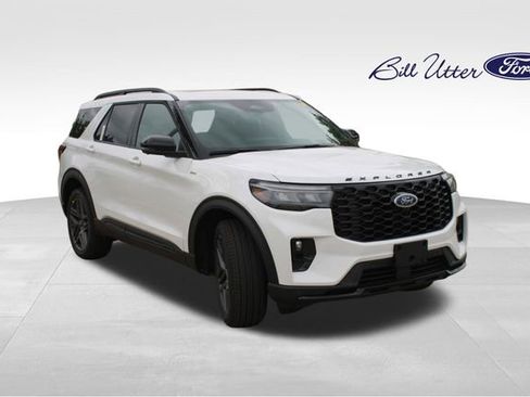 New 2026 Ford Explorer ST-Line image 2