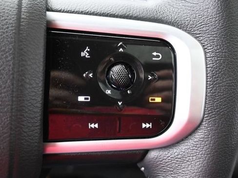 Used 2025 Nissan Armada Platinum AWD/4WD image 17