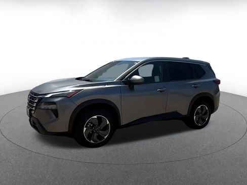 Used 2025 Nissan Rogue SV FWD image 8