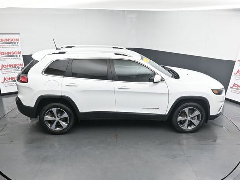 Used 2019 Jeep Cherokee Limited image 33