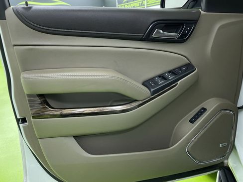 Used 2020 GMC Yukon XL SLT image 11