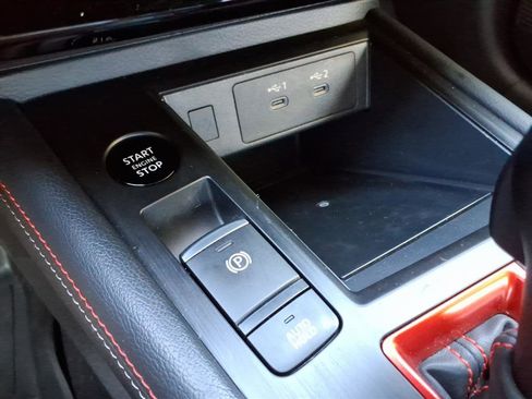 Used 2025 Nissan Kicks SR image 20