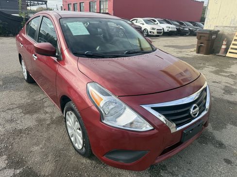 Used 2017 Nissan Versa SV image 1