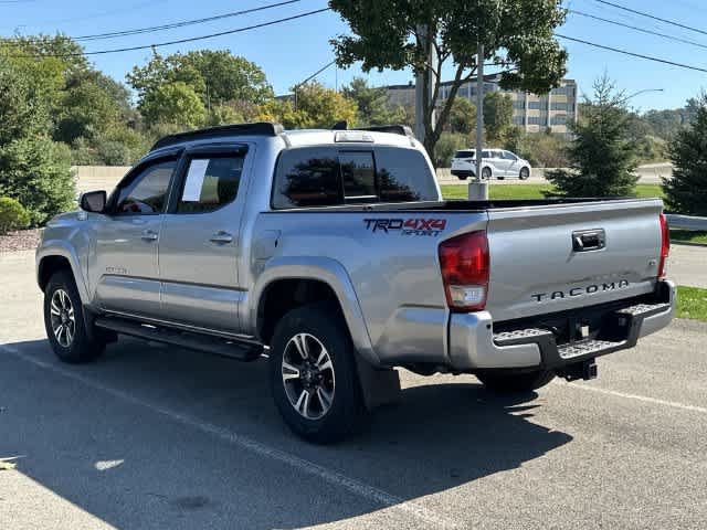 Used 2017 Toyota Tacoma TRD Sport w/ Premium & Technology Package AWD/4WD image 32