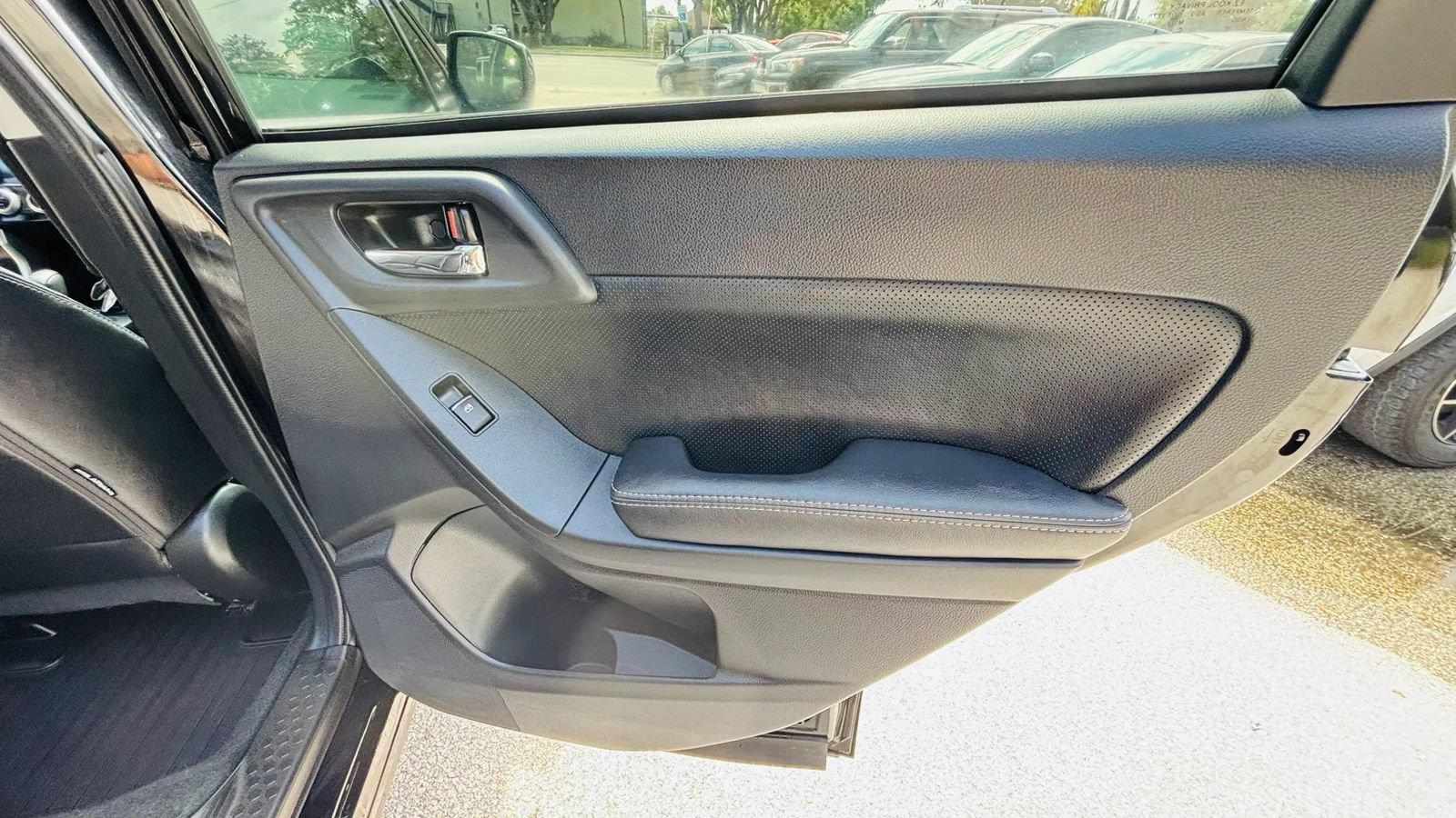 Used 2018 Subaru Forester 2.5i Premium w/ Popular Package #2A AWD/4WD image 13