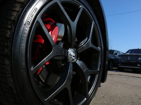 Used 2021 Alfa Romeo Giulia Ti w/ Nero Edizione image 8