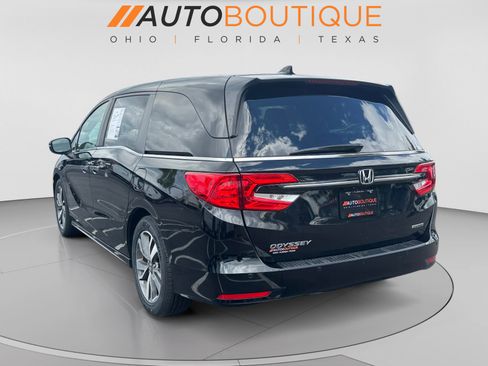 Used 2023 Honda Odyssey Touring image 3