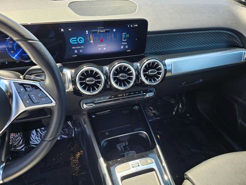 Used 2024 Mercedes-Benz EQB 250+ image 26