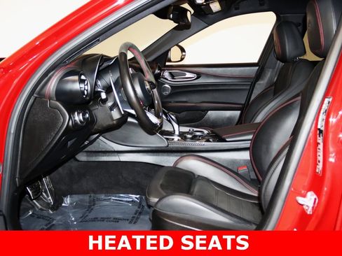 Used 2018 Alfa Romeo Giulia Quadrifoglio w/ Driver Assist Dynamic Package image 25