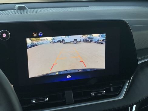 Certified 2026 Chevrolet Equinox LT FWD image 12