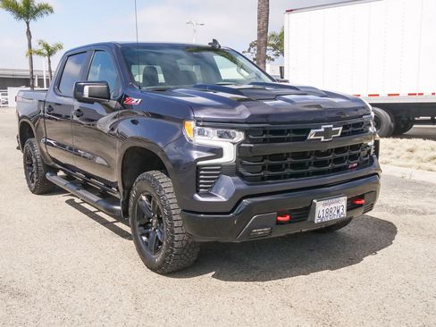 Used 2023 Chevrolet Silverado 1500 LT Trail Boss w/ Convenience Package II AWD/4WD image 3