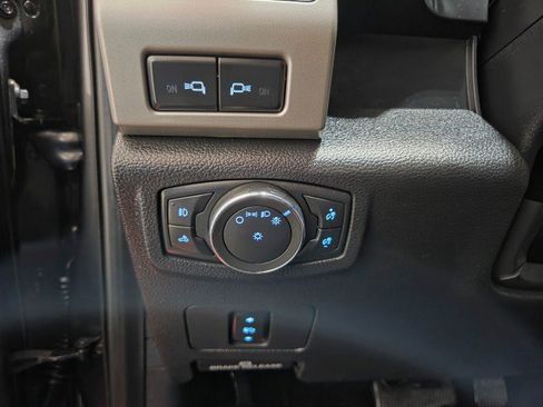 Used 2020 Ford F250 Lariat w/ Chrome Package image 50