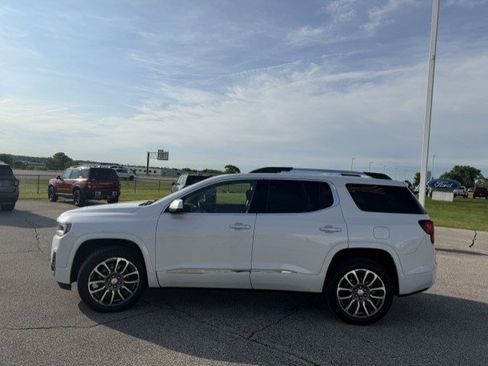 Used 2022 GMC Acadia Denali w/ Trailering Package AWD/4WD image 6