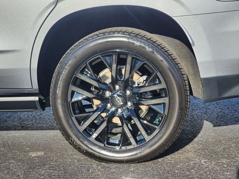 Used 2023 Chevrolet Tahoe High Country image 11