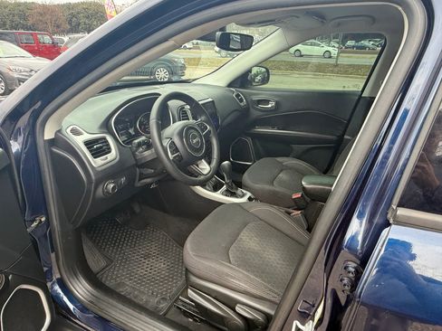 Used 2018 Jeep Compass Sport w/ Tech Group image 9