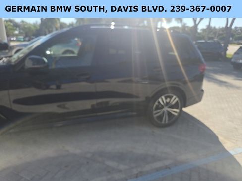 Certified 2022 BMW X7 M50i w/ Executive Package image 13