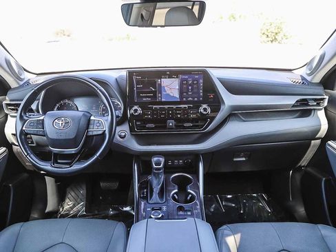 Certified 2022 Toyota Highlander Limited image 13
