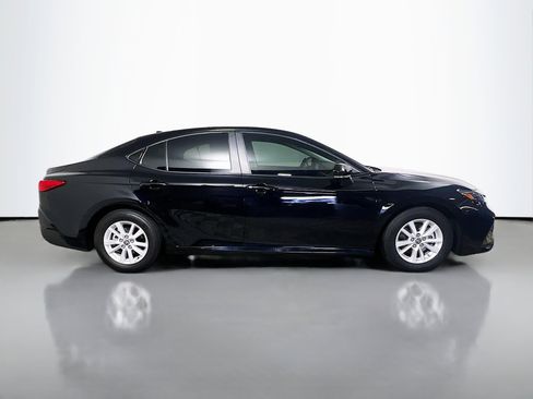 Used 2025 Toyota Camry LE w/ Convenience Package image 3