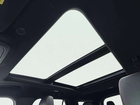 Used 2023 Ford Explorer ST-Line w/ Class IV Trailer Tow Package image 30