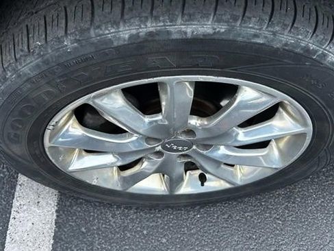 Used 2015 Jeep Cherokee Limited AWD/4WD image 5