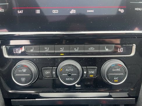 Used 2018 Volkswagen GTI Autobahn FWD image 16