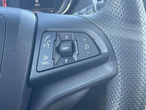 Certified 2022 Chevrolet Trax LS w/ Tint and Cruise Package image 24