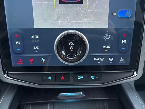 Used 2023 Ford Expedition Max Platinum image 30