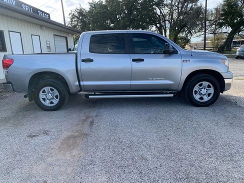 Used 2013 Toyota Tundra SR5 image 1