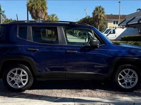 Used 2019 Jeep Renegade Sport w/ Sport Appearance Group image 2