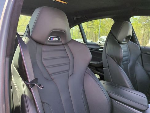 Used 2023 BMW M5 image 33