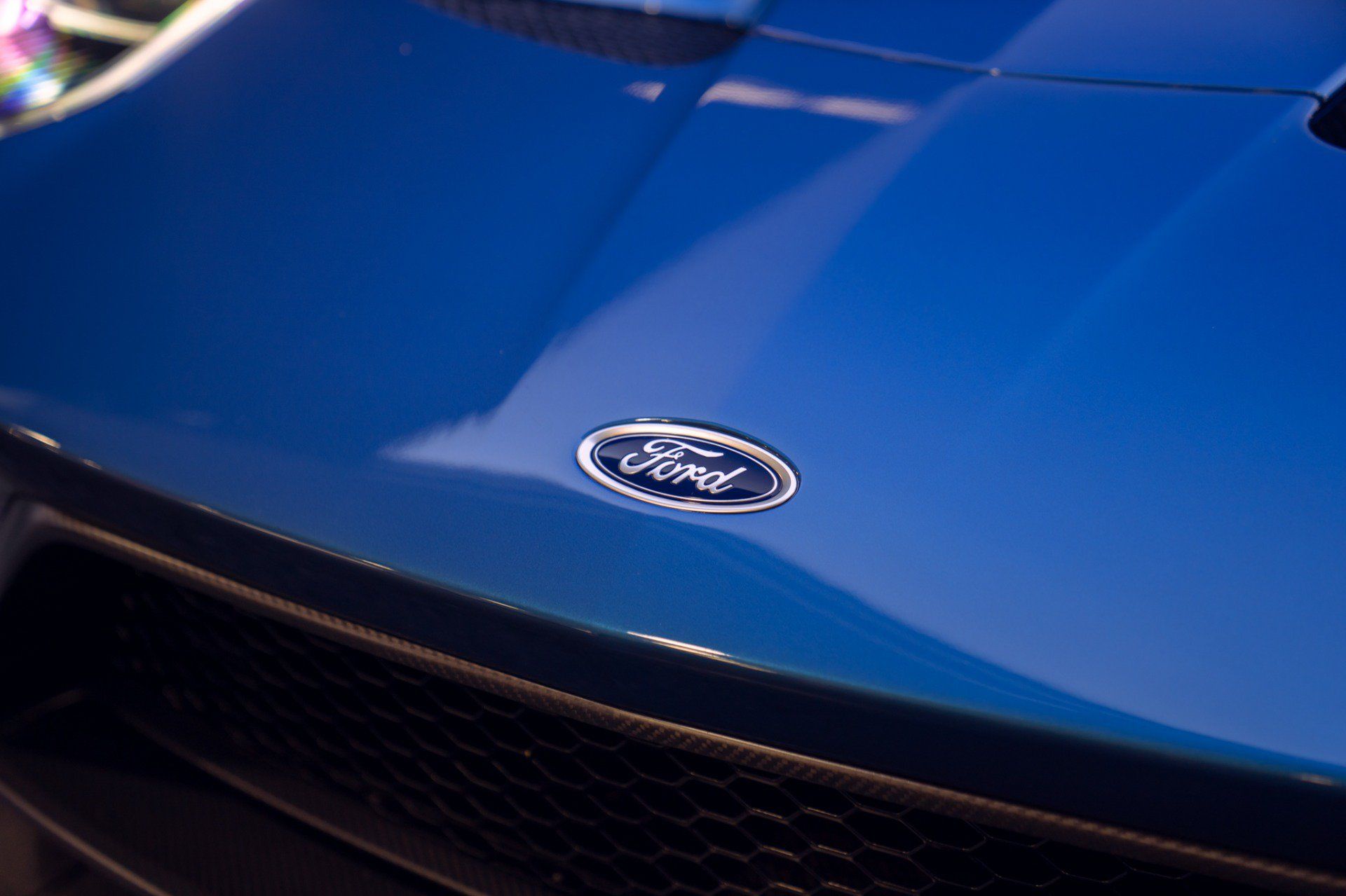 Used 2021 Ford GT RWD image 13