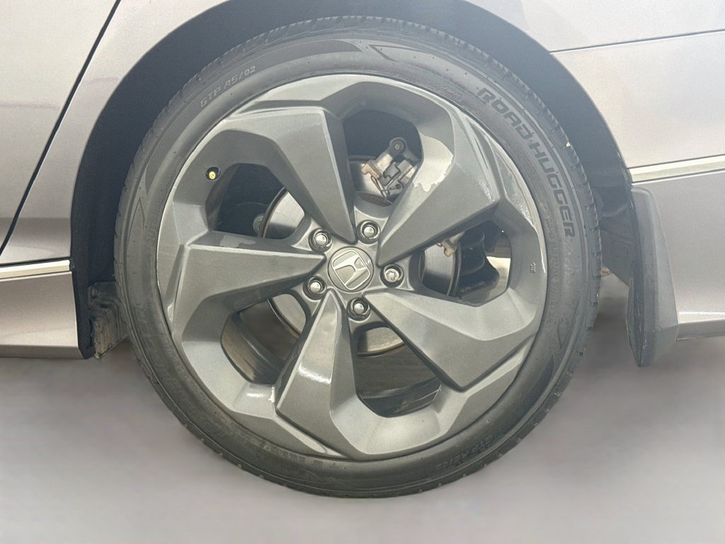 Used 2018 Honda Accord Touring image 31